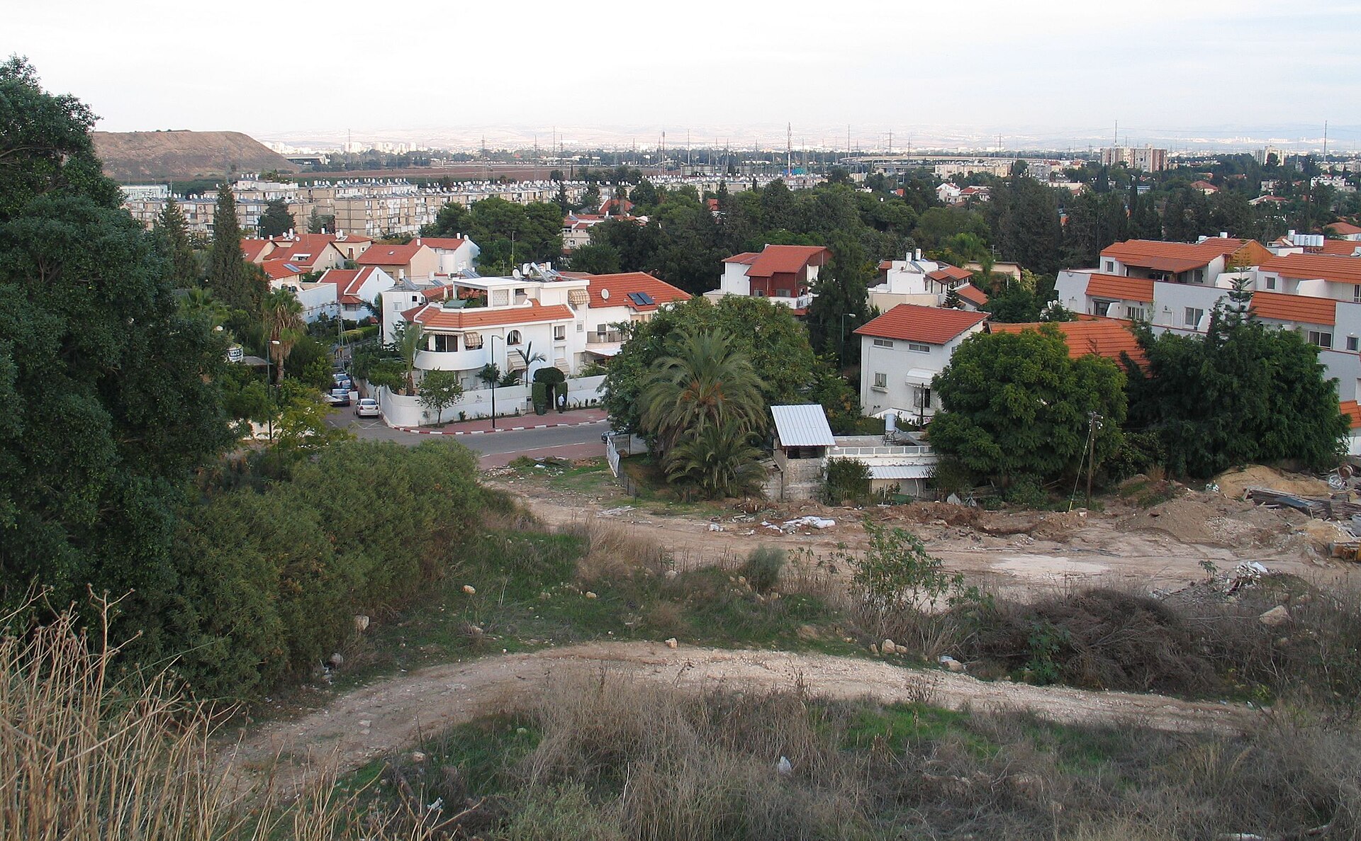 רחוב בעיירה אזור